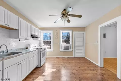 206 N 6th St, Prospect Park, NJ 07508