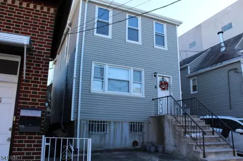 6904 Jackson St, Guttenberg, NJ 07093