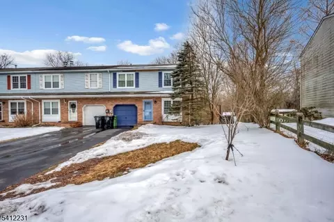 80 Lenape Trl, Washington, NJ 07882