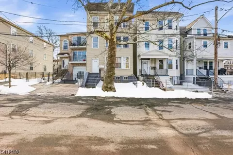 15 20th Ave, Irvington, NJ 07111
