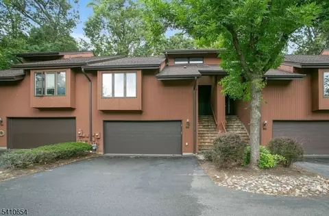 64 Cummings Cir, West Orange, NJ 07052