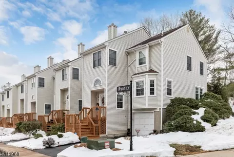 76 Ryan Ln, Lincoln Park, NJ 07035