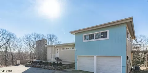21 Skyview Rd, Ringwood, NJ 07456
