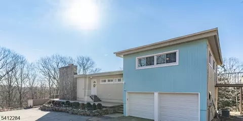 21 Skyview Rd, Ringwood, NJ 07456
