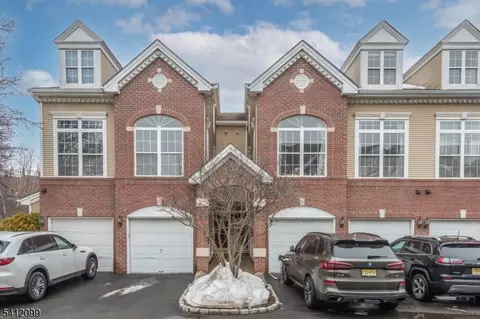 122 Riverwalk Way, Clifton, NJ 07014