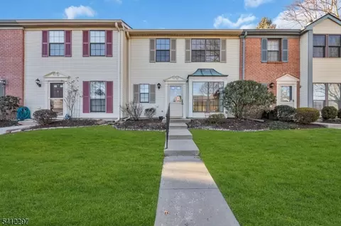 38 Daniel Dr, Franklin Park, NJ 08823