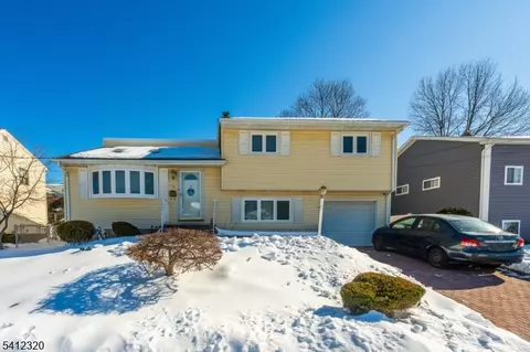 78 Roosevelt Ave, Woodbridge Twp, NJ 07067