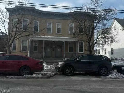 174 E 16th St, Paterson, NJ 07524