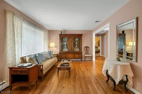 48 Deerfield Rd, Wayne, NJ 07470 photo 5