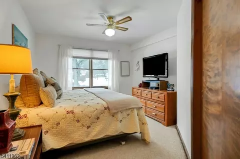 48 Deerfield Rd, Wayne, NJ 07470 photo 14