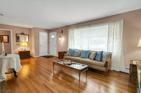 48 Deerfield Rd, Wayne, NJ 07470 photo 6