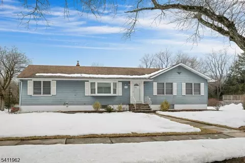 48 Deerfield Rd, Wayne, NJ 07470 photo 2
