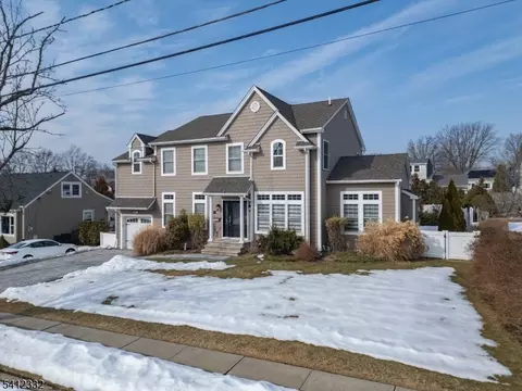 57 Bulger Ave, New Milford, NJ 07646