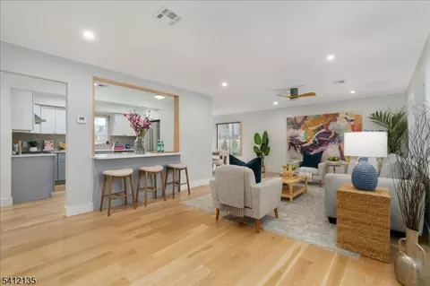 10 Perry St, Lambertville, NJ 08530
