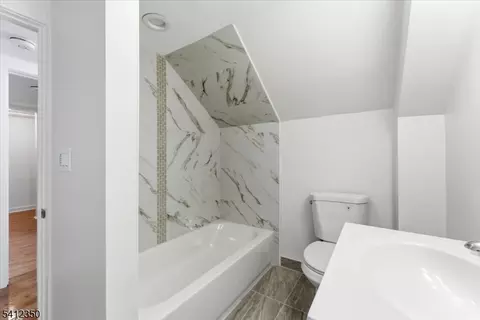 16 Steiner Pl, North Plainfield, NJ 07060 photo 4