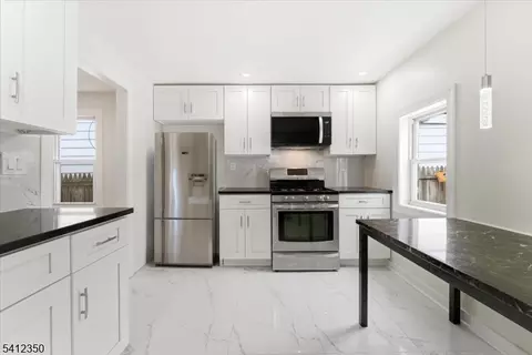 16 Steiner Pl, North Plainfield, NJ 07060 photo 2
