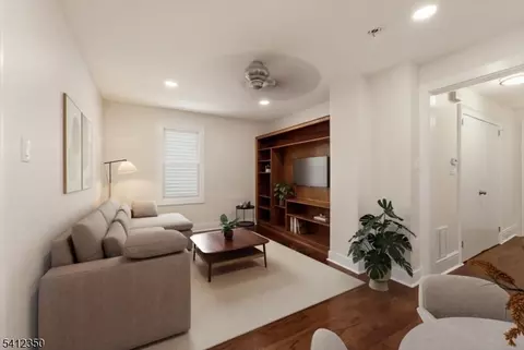 16 Steiner Pl, North Plainfield, NJ 07060 photo 3