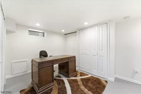 16 Steiner Pl, North Plainfield, NJ 07060 photo 5