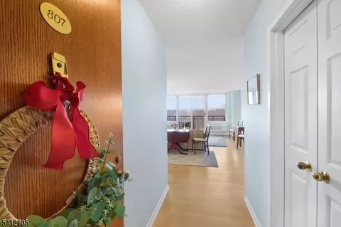 300 Main St #807, Little Falls, NJ 07424