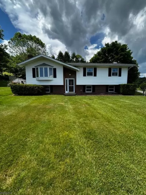252 Mountain View Rd, Asbury, NJ 08802