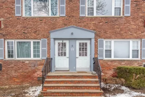 19 Wedgewood Dr #79, Verona, NJ 07044