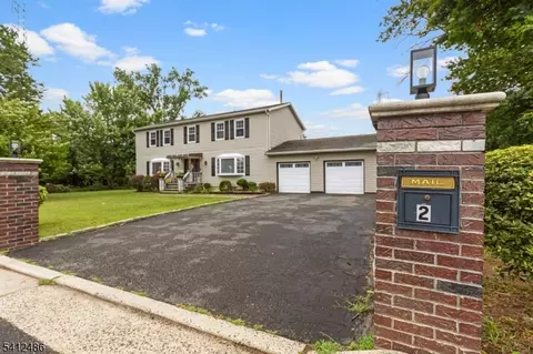 2 Hendrick Pl, Piscataway, NJ 08854