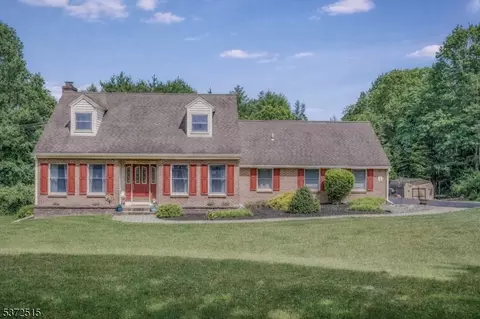 69 Lincoln Laurel Rd, Blairstown, NJ 07825