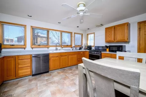 437 Bailey Ave, Union, NJ 07083 photo 9