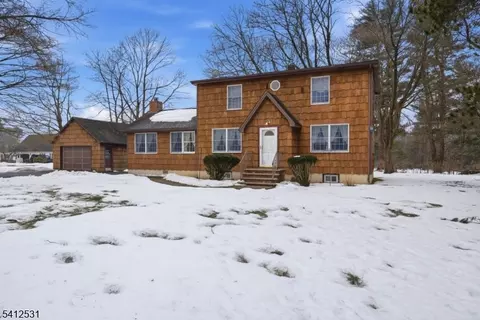 10 Clark Ln, Flanders, NJ 07836