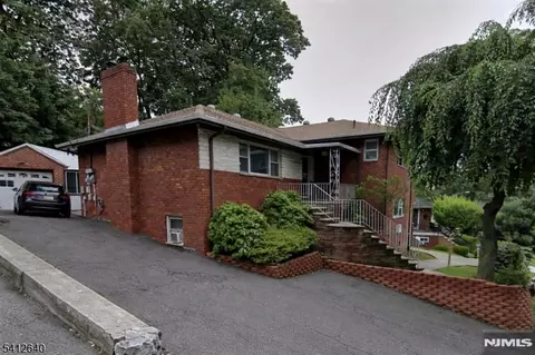 20 Shetland Ln, Palisades Park, NJ 07650
