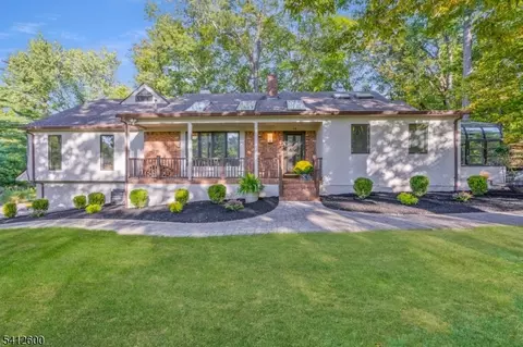10 Blazier Rd, Warren, NJ 07059