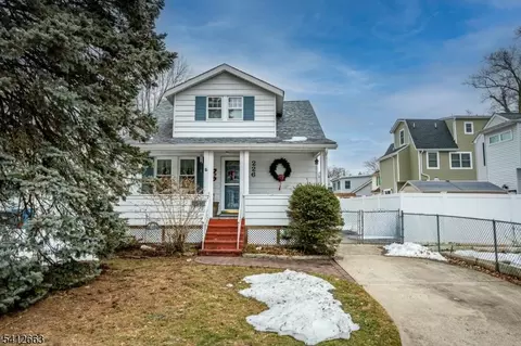 226 University Ave, Metuchen, NJ 08840