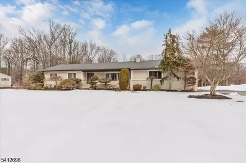 1995 Winding Brook Way, Scotch Plains, NJ 07076