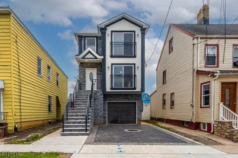 840 Martin St, Elizabeth, NJ 07201