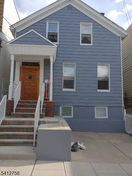813 14th St, Union City, NJ 07087
