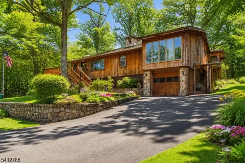 543 Lakeside Ave, Byram Township, NJ 07821