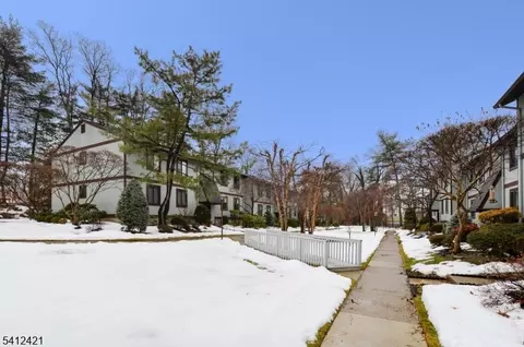 50 Rock Rd #B2, Hawthorne, NJ 07506