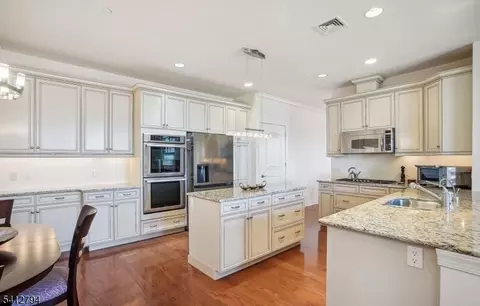 201 Metzger Dr, West Orange Twp, NJ 07052