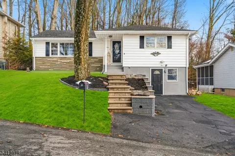 3 Roanoke Ave, Rockaway, NJ 07866