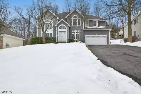 10 Hamilton Rd, Basking Ridge, NJ 07920