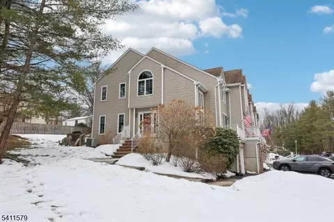 2 Joanne Dr #1-A, Denville, NJ 07834