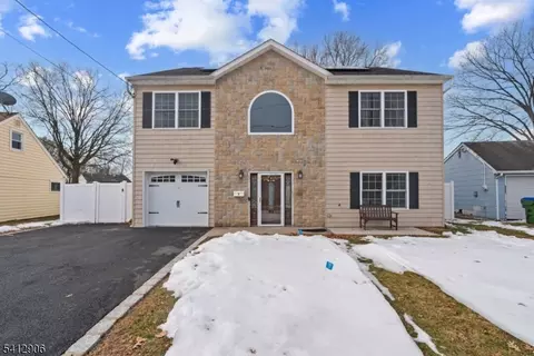 7 Dobson Rd, Edison, NJ 08817