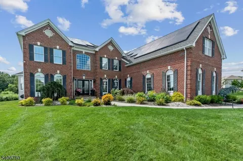 7 Flagstone Hill Rd, Sussex, NJ 07461