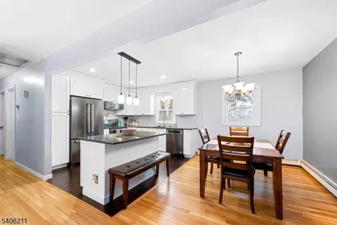 20 Roosevelt Dr, Ogdensburg, NJ 07439