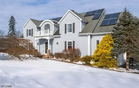 25 Manor House Rd, Budd Lake, NJ 07828