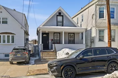 191 Cambridge Ave, Garfield, NJ 07026