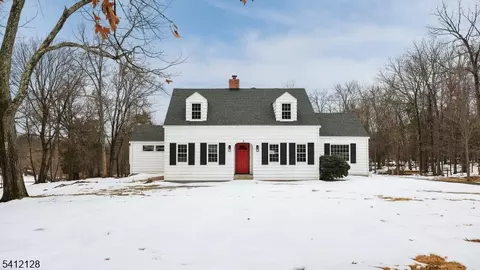 607 Foothill Rd, Bridgewater, NJ 08807