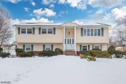 15 Alba Pl, Parsippany, NJ 07054