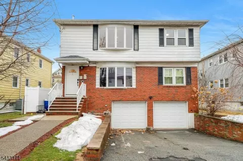 5 General Karge Ct, Elizabeth, NJ 07202