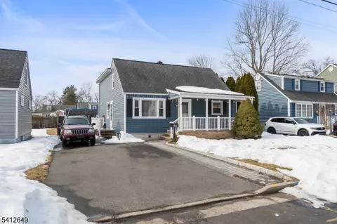 429 1st St, Middlesex, NJ 08846